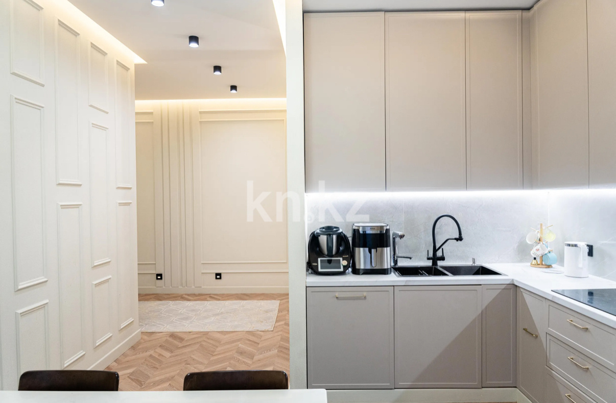 Продажа 4-комнатной квартиры, 140 м², пр. Мангилик Ел, дом  36 в Астане - фото 2