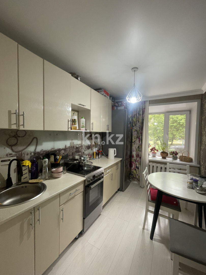 Продажа 3-комнатной квартиры, 57.4 м², ул. Аманжолова, дом  67 в Караганде - фото 7