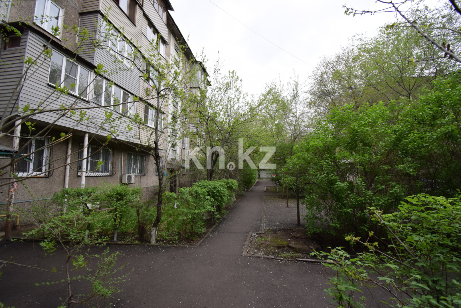 Продажа 2-комнатной квартиры, 43.2 м² - Продажа двухкомнатных квартир в панельном доме в Алматы - страница 32 фото 17 из 17