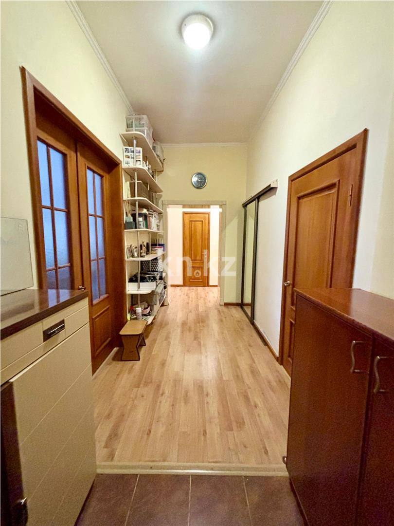 Продажа 3-комнатной квартиры, 84 м², ул. Абая - Продажа  трехкомнатных квартир в Караганде с фото фото 17 из 20