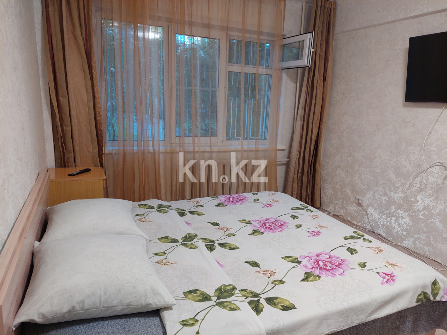 Аренда 1-комнатной квартиры посуточно, 33 м², ул. Тимирязева, дом  185 - Продажа и аренда недвижимости в Усть-Каменогорске фото 1 из 4