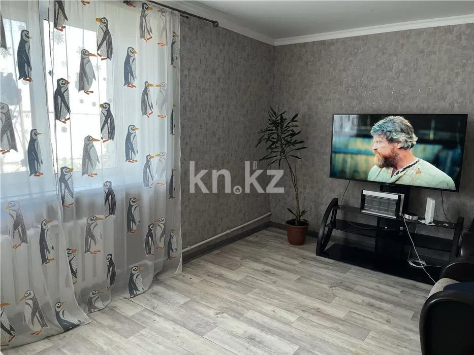 Продажа 2-комнатной квартиры, 50 м², ул. Школьная, дом  83 - Продажа квартир в Абае без посредников фото 1 из 5
