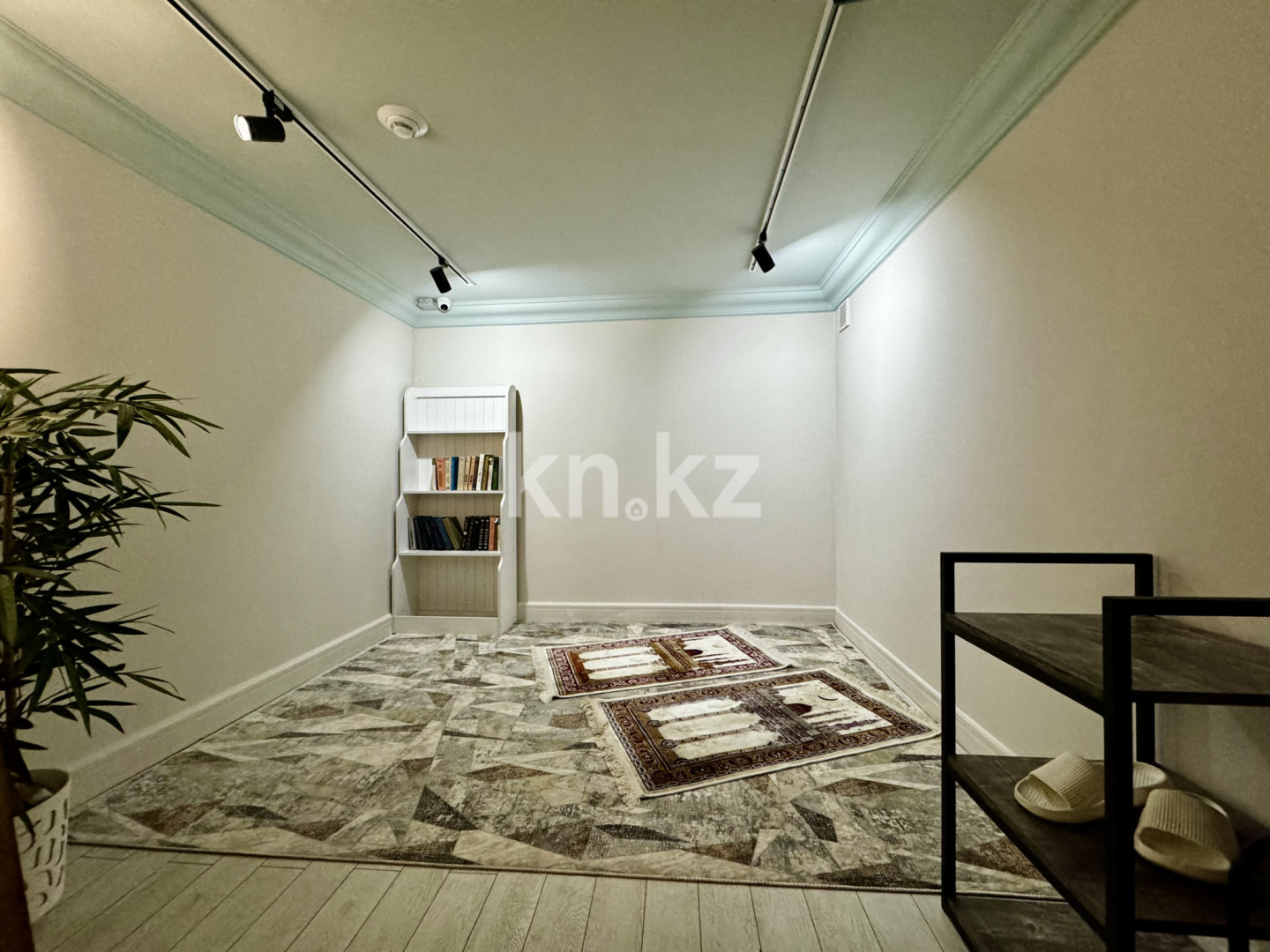 Продажа , 300 м², ул. Чкалова - Продажа офисных и торговых помещений в Караганде фото 17 из 17