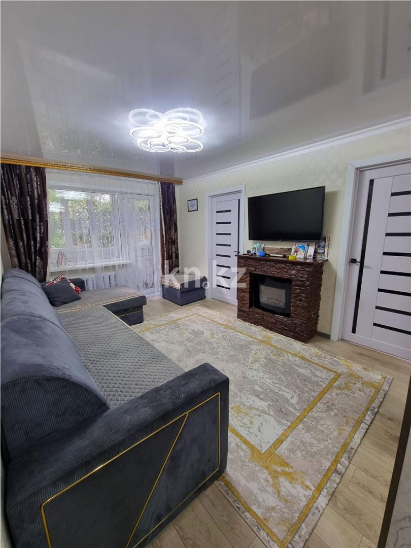 Продажа 3-комнатной квартиры, 47 м², мкр-н 22 - Продажа квартир в Караганде фото 1 из 12