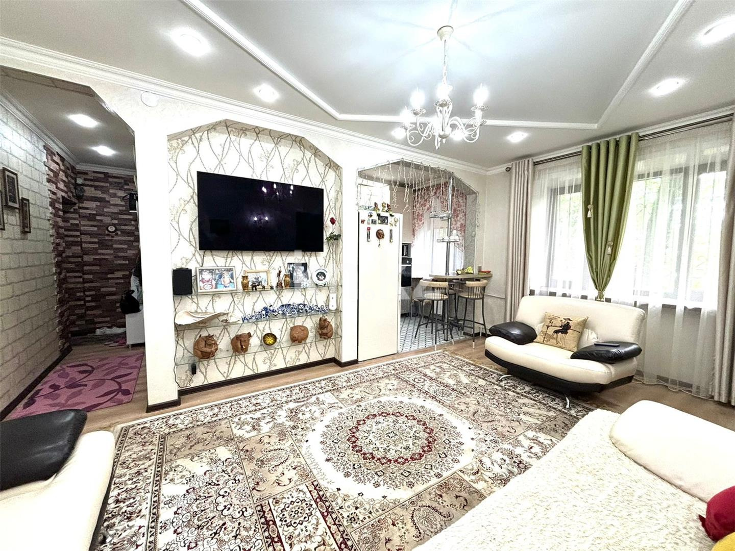 Продажа 2-комнатной квартиры, 47 м², ул. Ермекова в Караганде - фото 2