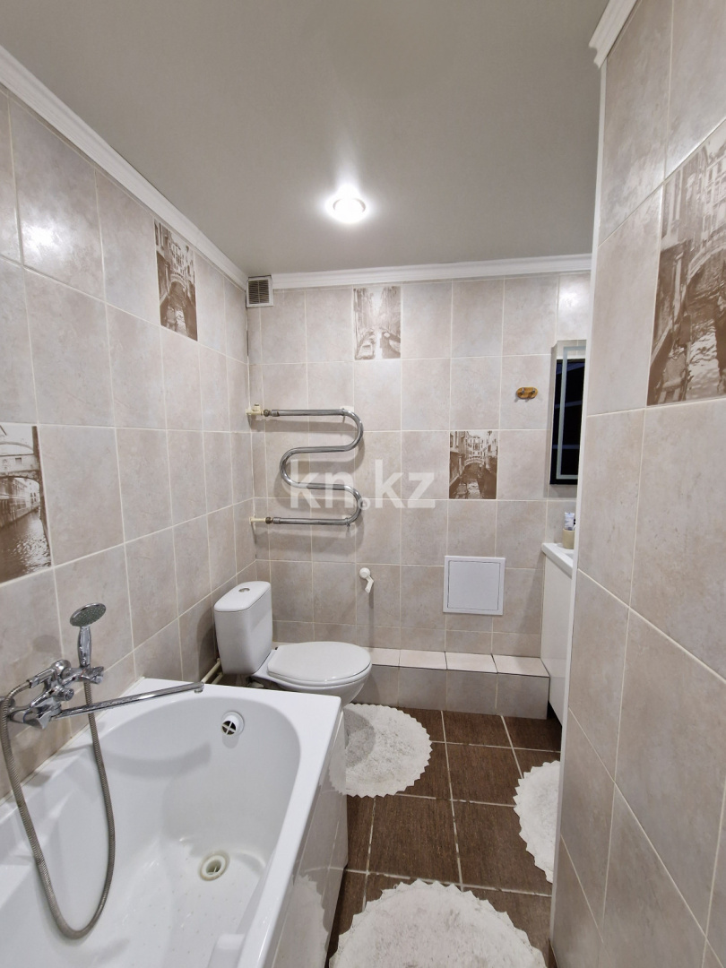 Продажа 2-комнатной квартиры, 43 м², ул. Аманжолова, дом  6 в Караганде - фото 14