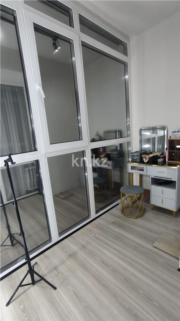 Продажа 4-комнатной квартиры, 107 м², ул. Муканова в Караганде - фото 21