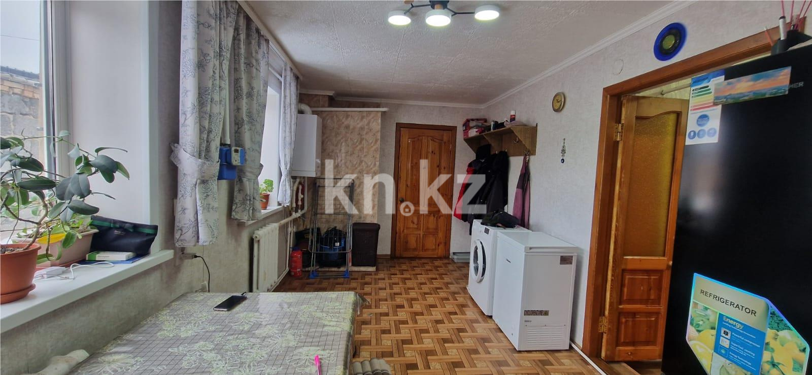Продажа 4-комнатного дома, 64 м² - Недвижимость в Караганде - страница 2 фото 16 из 21
