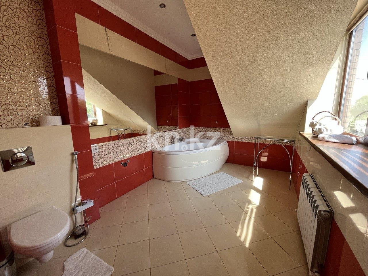 Продажа 8-комнатного дома, 478 м², ул. Жанибекова в Караганде - фото 18