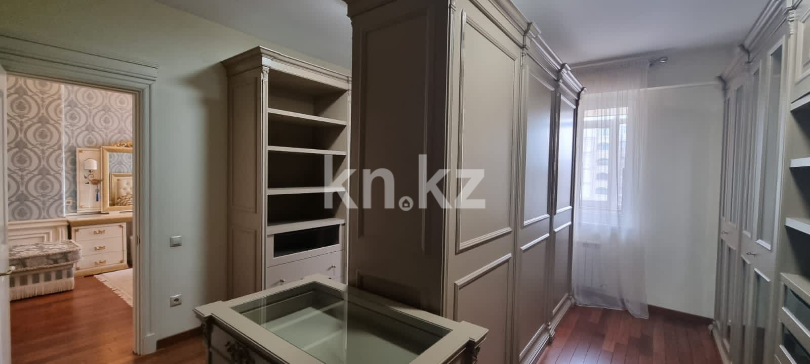 Продажа 4-комнатной квартиры, 132 м², ул. Ходжанова, дом  77 - пр. Аль-Фараби - Продажа  четырехкомнатных квартир в новостройках Алматы с фото фото 1 из 13