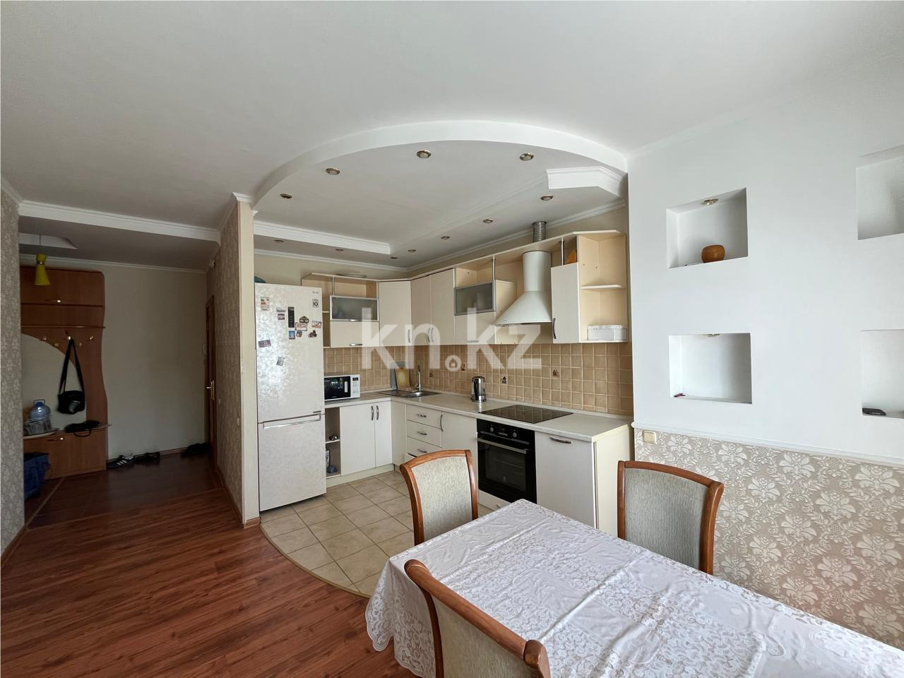 Продажа 3-комнатной квартиры, 92 м², пр. Шахтеров, дом  31а - Продажа квартир в Караганде фото 3 из 17