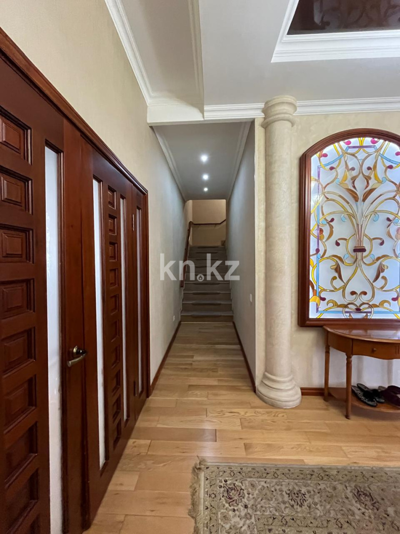 Продажа 8-комнатного дома, 306 м², мкр. Городской аэропорт - Продажа домов, коттеджей в Казахстане фото 6 из 27
