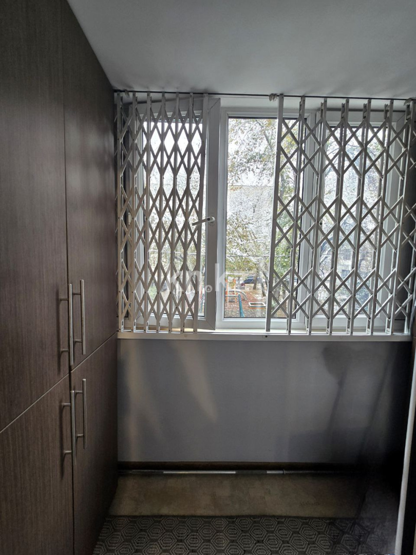 Продажа 4-комнатной квартиры, 80 м², ул. Жандосова - Продажа квартир в Алматы фото 8 из 22