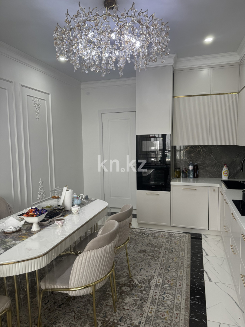 Продажа 3-комнатной квартиры, 111 м², ул. Утеген батыра в Алматы - фото 22