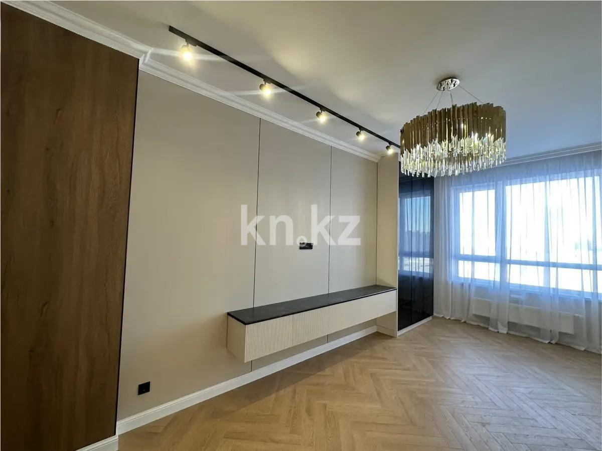 Продажа 5-комнатной квартиры, 126 м², ул. Толе би, дом  35/1 в Астане