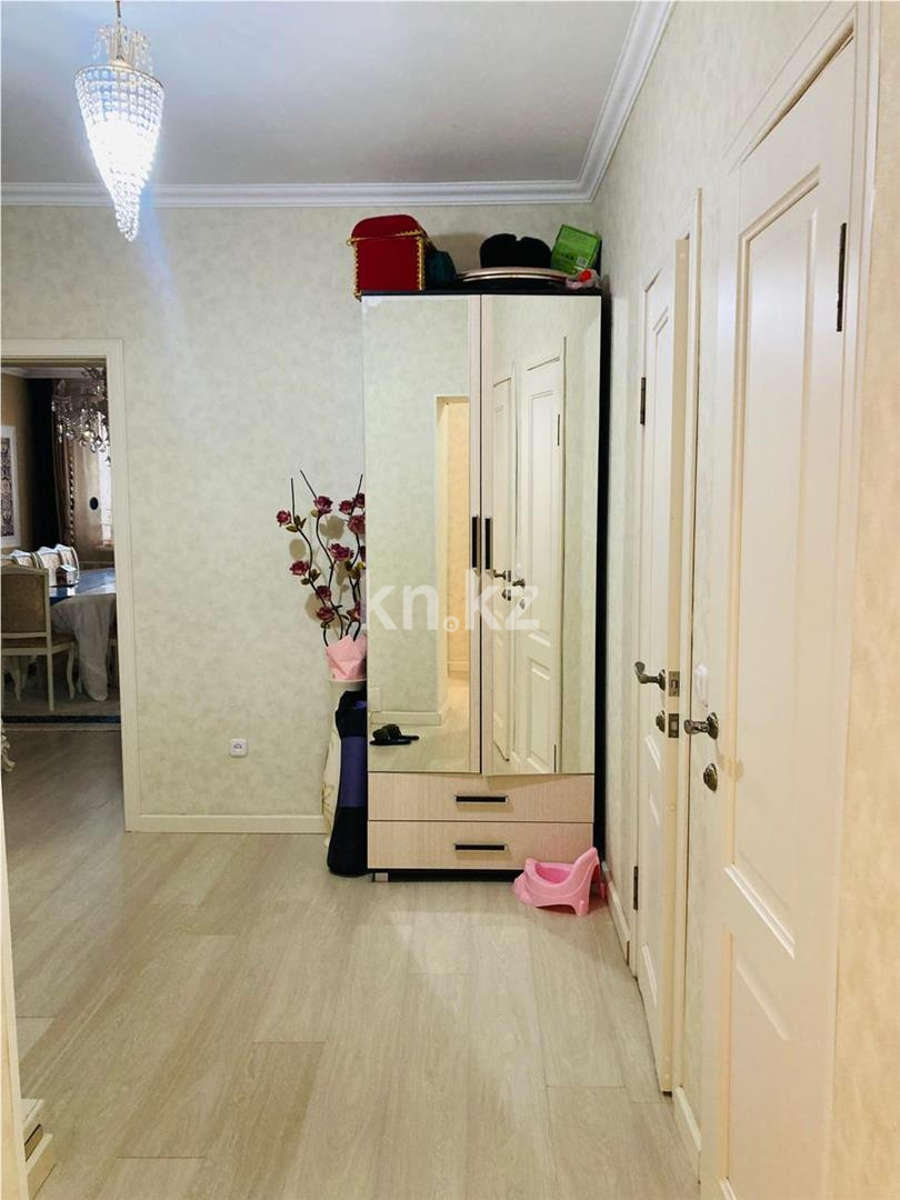 Продажа 5-комнатной квартиры, 179 м², мкр-н Голубые Пруды - Продажа  пятикомнатных квартир в Караганде фото 27 из 28