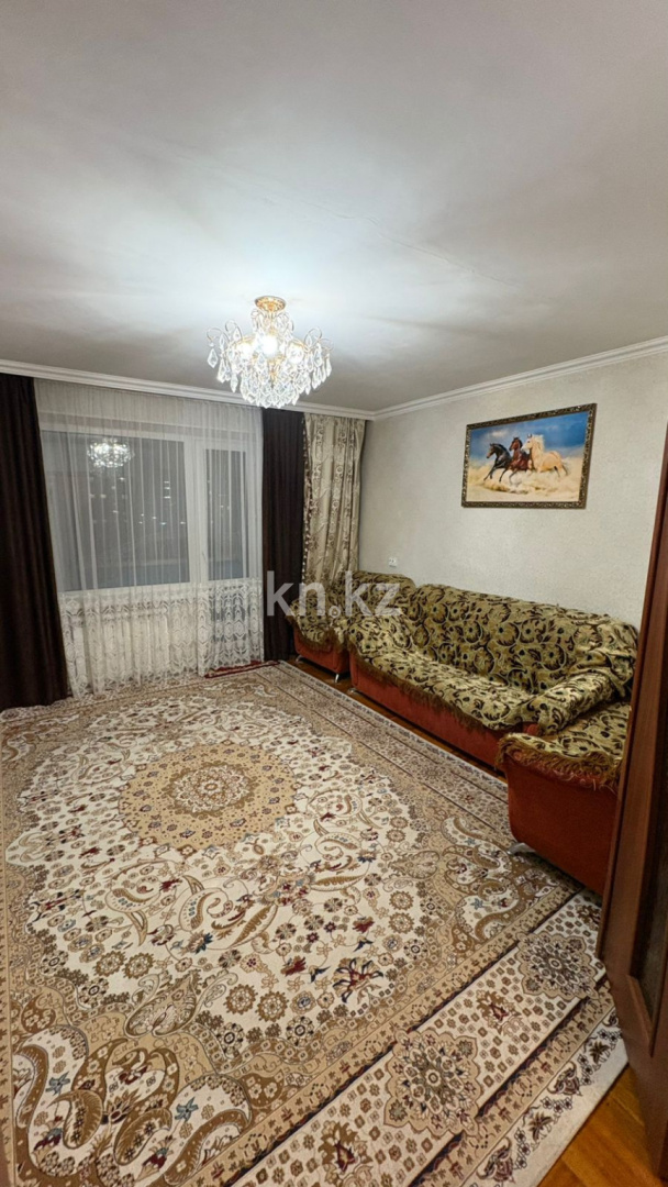 Продажа 3-комнатной квартиры, 65 м², ул. Дюсембекова, дом  49 - Продажа квартир в Караганде фото 1 из 13
