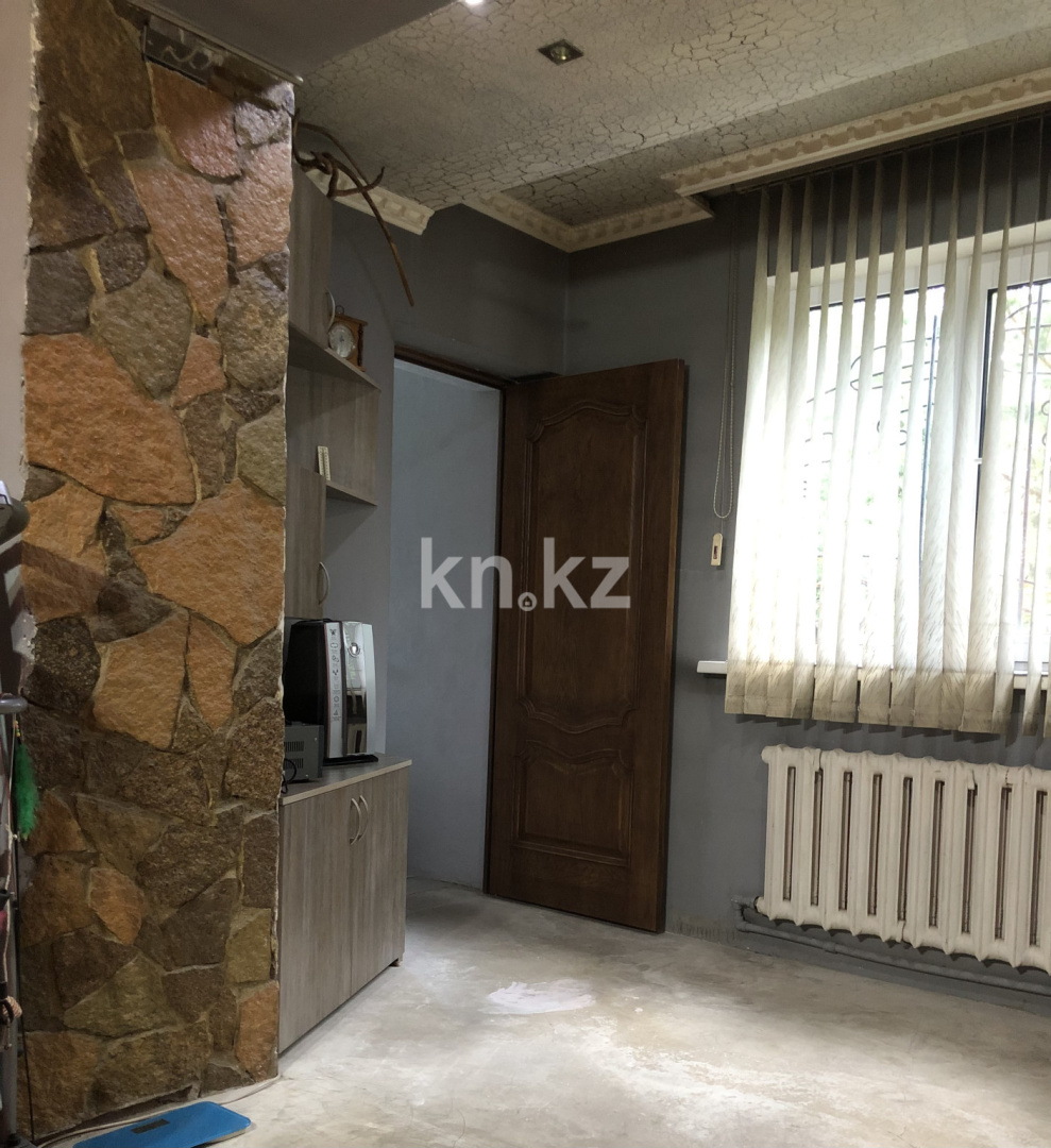 Продажа 3-комнатной квартиры, 85 м², ул. Аманжолова, дом  43 в Караганде - фото 7