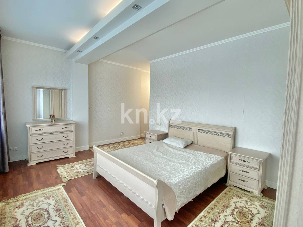 Продажа 2-комнатной квартиры, 85 м², ул. Достык, дом  5 в Астане - фото 4