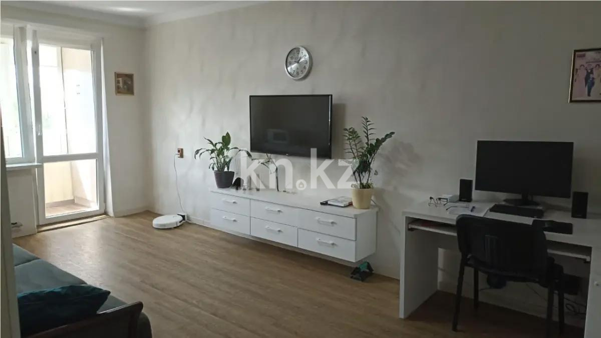 Продажа 3-комнатной квартиры, 62 м² - Продажа зданий в Карагандинской области фото 1 из 6