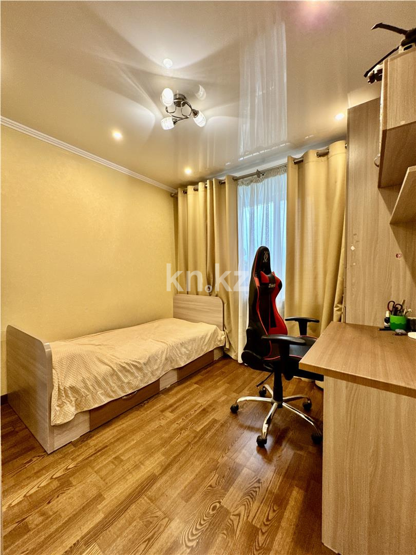 Продажа 4-комнатной квартиры, 93 м², ул. Аманжолова, дом  71 - Продажа  четырехкомнатных квартир в Караганде фото 26 из 35