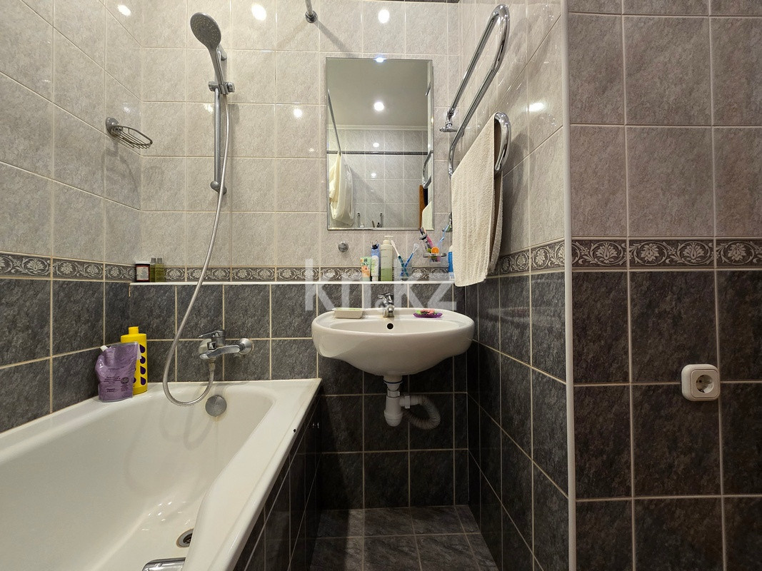 Продажа 4-комнатной квартиры, 60 м², Орбита-2 мкр-н, дом  11 - Продажа действующего бизнеса в Карагандинской области фото 25 из 28