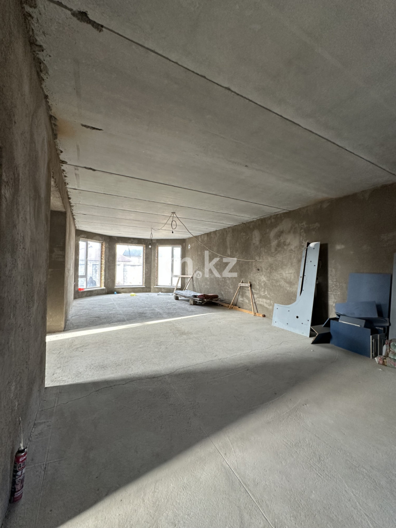 Продажа 6-комнатного дома, 360 м², Камбар батыр, дом  84 в Шымкенте - фото 10