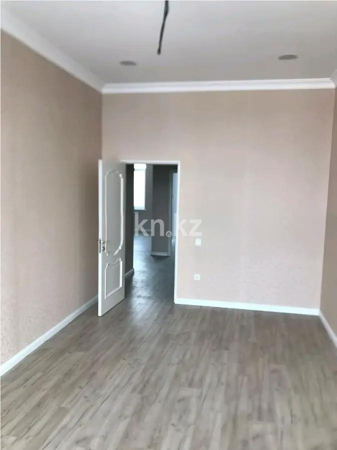 Продажа 3-комнатной квартиры, 93 м², ул. 16-я, дом  5 в Алматы - фото 2