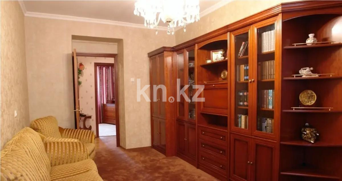 Продажа 4-комнатной квартиры, 80 м², пр. Абылай хана, дом  6/4 в Астане