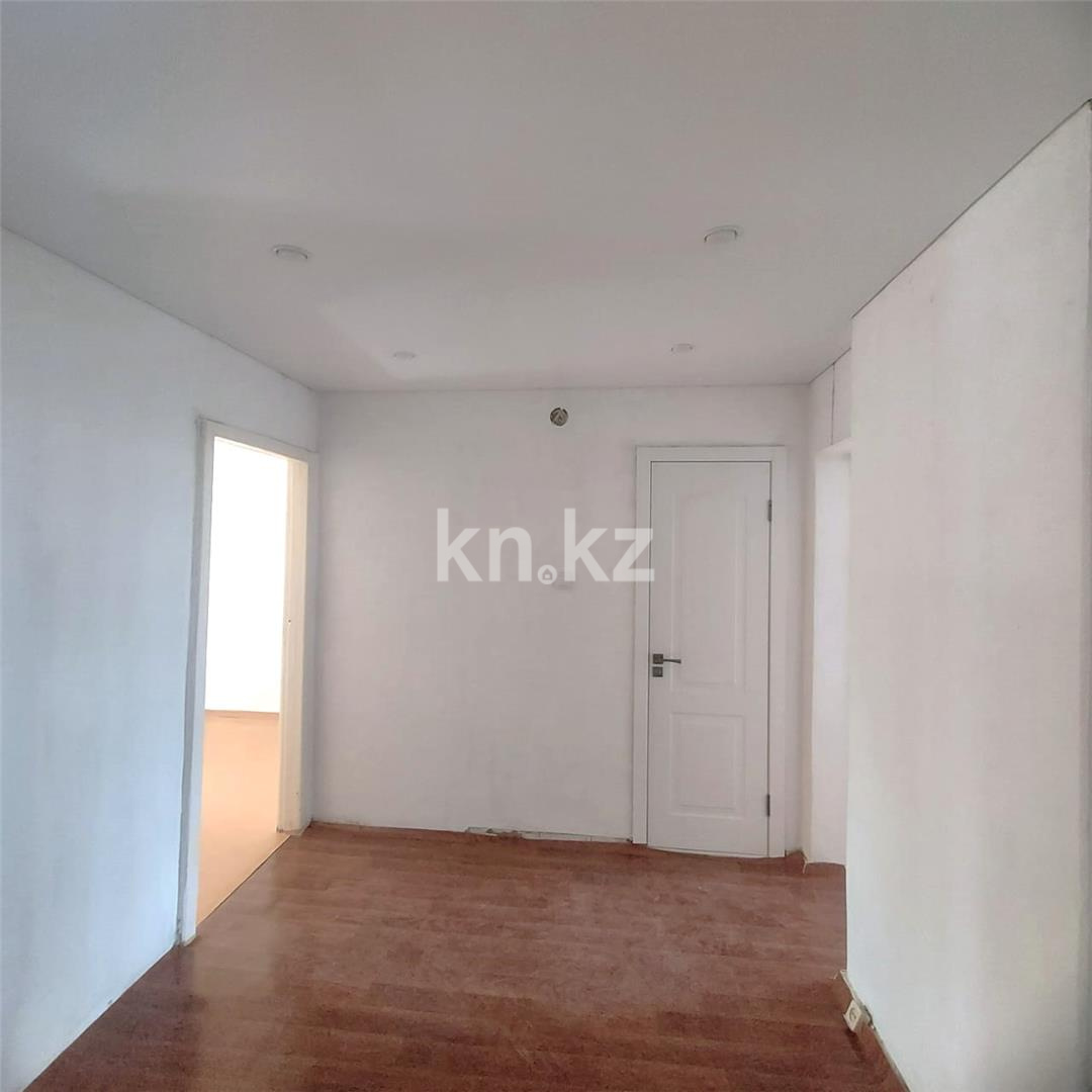 Продажа 3-комнатной квартиры, 60 м², пр. Назарбаева в Караганде - фото 9