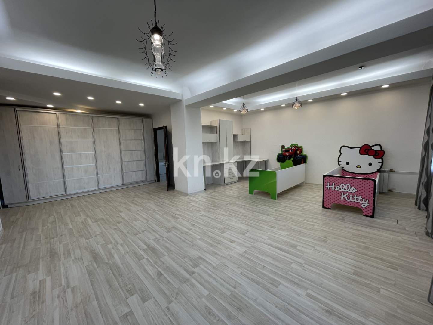 Продажа 3-комнатной квартиры, 84 м², ул. Казахстан, дом  116 - Продажа и аренда недвижимости в Усть-Каменогорске фото 2 из 13