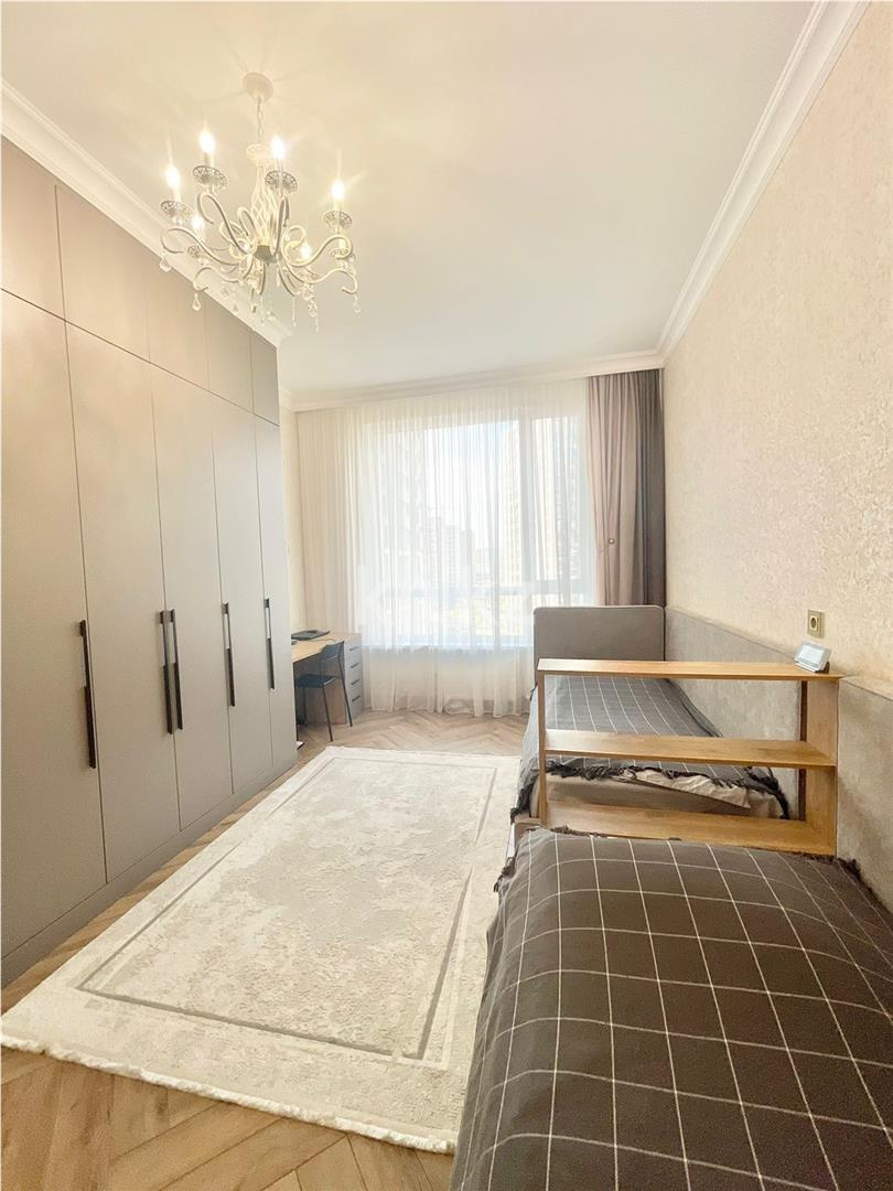 Продажа 4-комнатной квартиры, 115 м², пр. Аль-Фараби - Продажа  четырехкомнатных квартир в Астане фото 2 из 12