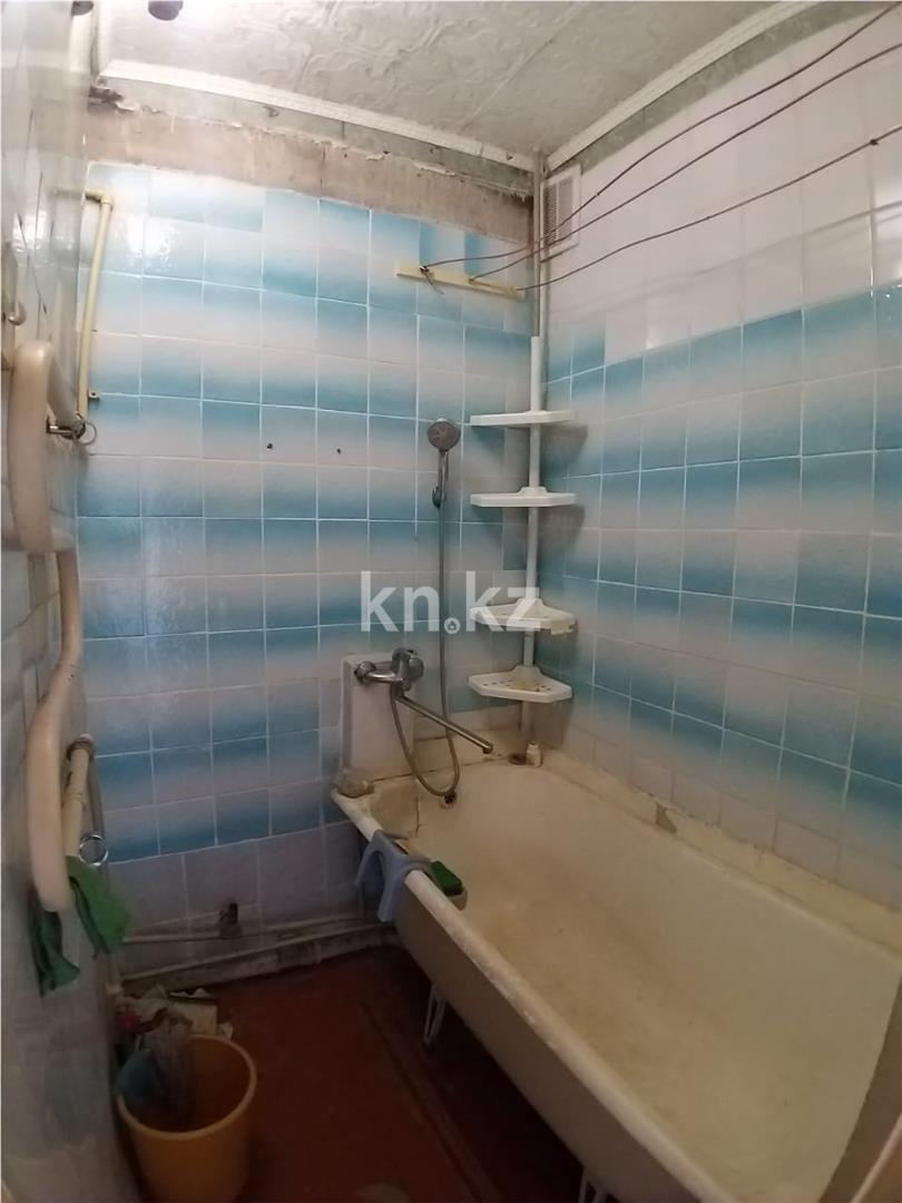 Продажа 3-комнатной квартиры, 61 м², мкр-н Восток-1 - Продажа  трехкомнатных квартир в Караганде фото 11 из 19