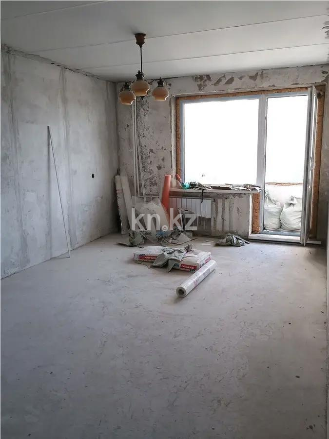 Продажа 3-комнатной квартиры, 65 м², мкр-н Мамраева (Восток-5), дом  12 - Продажа  трехкомнатных квартир в Караганде без посредников с фото фото 1 из 5