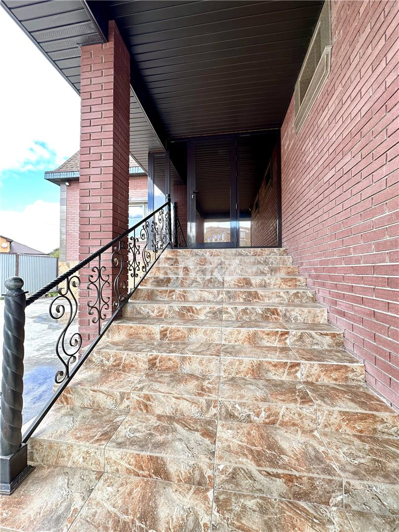 Продажа 6-комнатного дома, 400.7 м², ул. Жанибекова - Продажа домов, коттеджей в Караганде фото 44 из 52