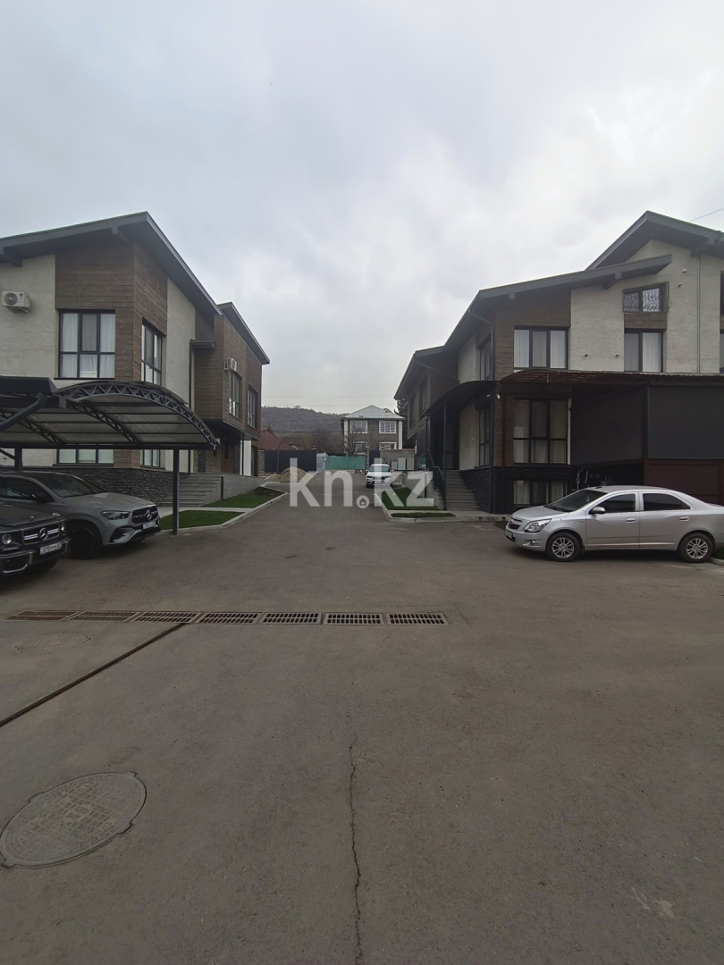 Продажа 6-комнатного дома, 320 м², ул. Мангистауская - Продажа домов, коттеджей в Алматы фото 3 из 16