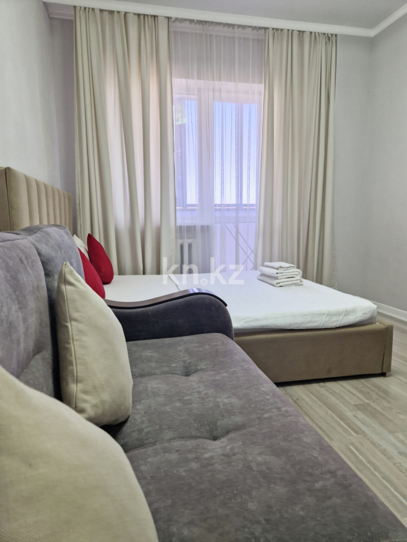 Аренда 1-комнатной квартиры посуточно, 40 м², пр. Кабанбай батыра, дом  4/2 - ул. Космонавтов - Аренда квартир посуточно в Астане с фото фото 8 из 12