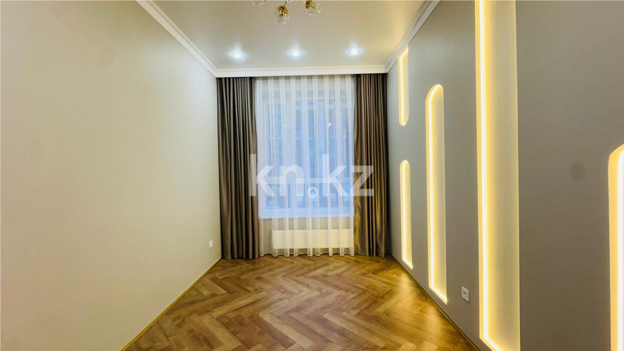 Продажа 3-комнатной квартиры, 80 м², ул. Казыбек би в Астане - фото 12