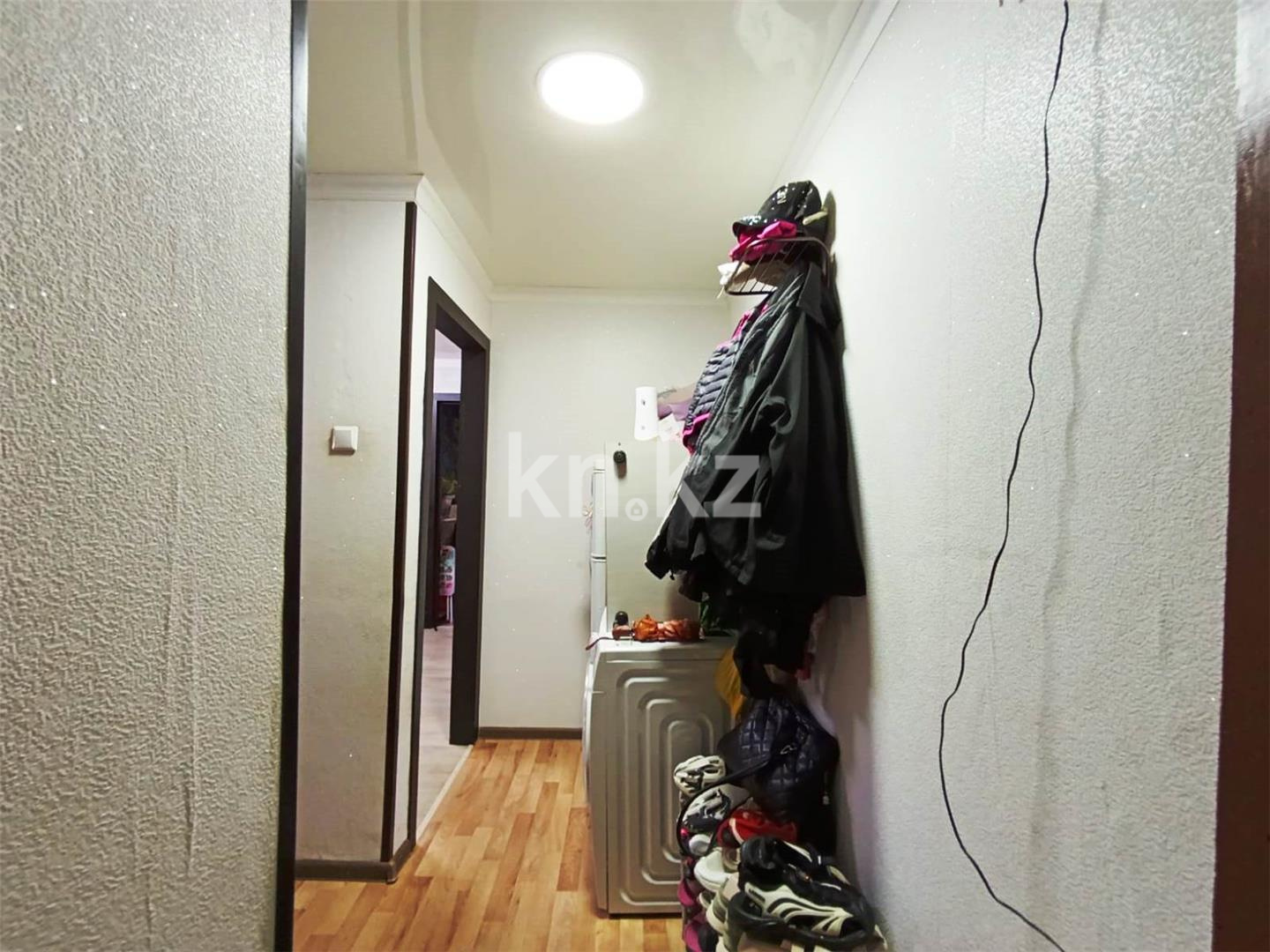 Продажа 3-комнатной квартиры, 48 м², мкр-н 17, дом  55 в Караганде - фото 13