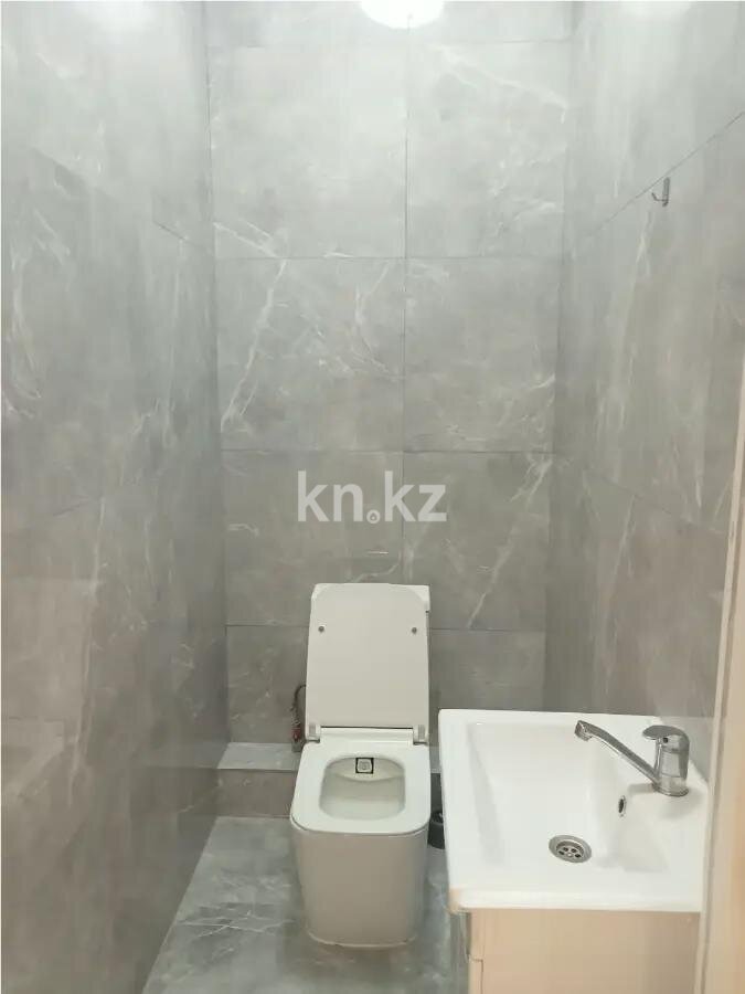 Продажа 2-комнатной квартиры, 70.8 м² в Алматы - фото 4