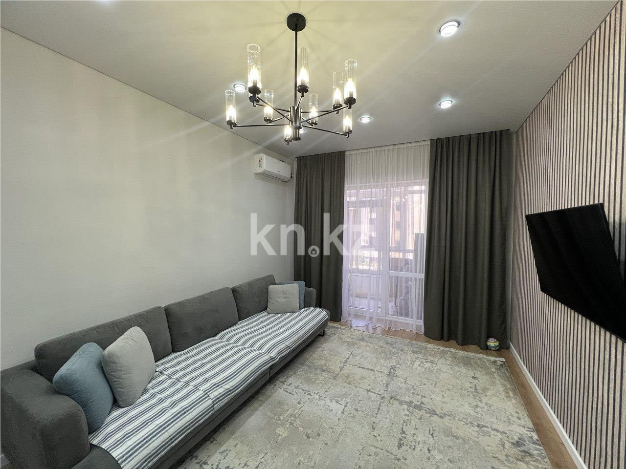 Продажа 4-комнатной квартиры, 104 м², ул. Кулкыбаева - Продажа квартир в Караганде фото 1 из 19