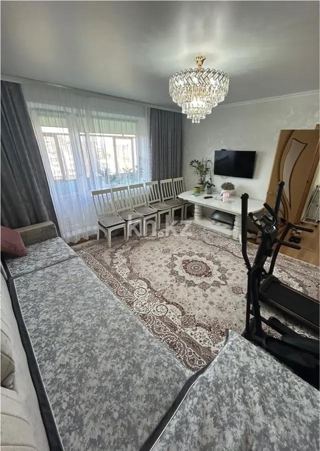 Продажа 3-комнатной квартиры, 63 м², мкр-н Голубые Пруды, дом  13 в Караганде - фото 2