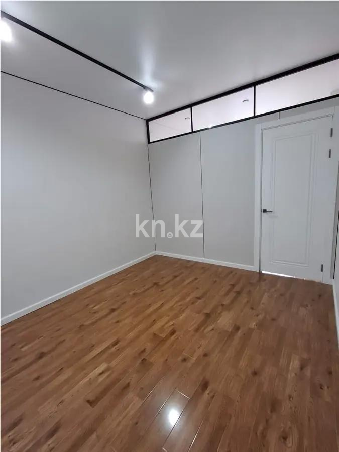 Продажа 3-комнатной квартиры, 66 м², ул. Толе би, дом  12/1 в Астане