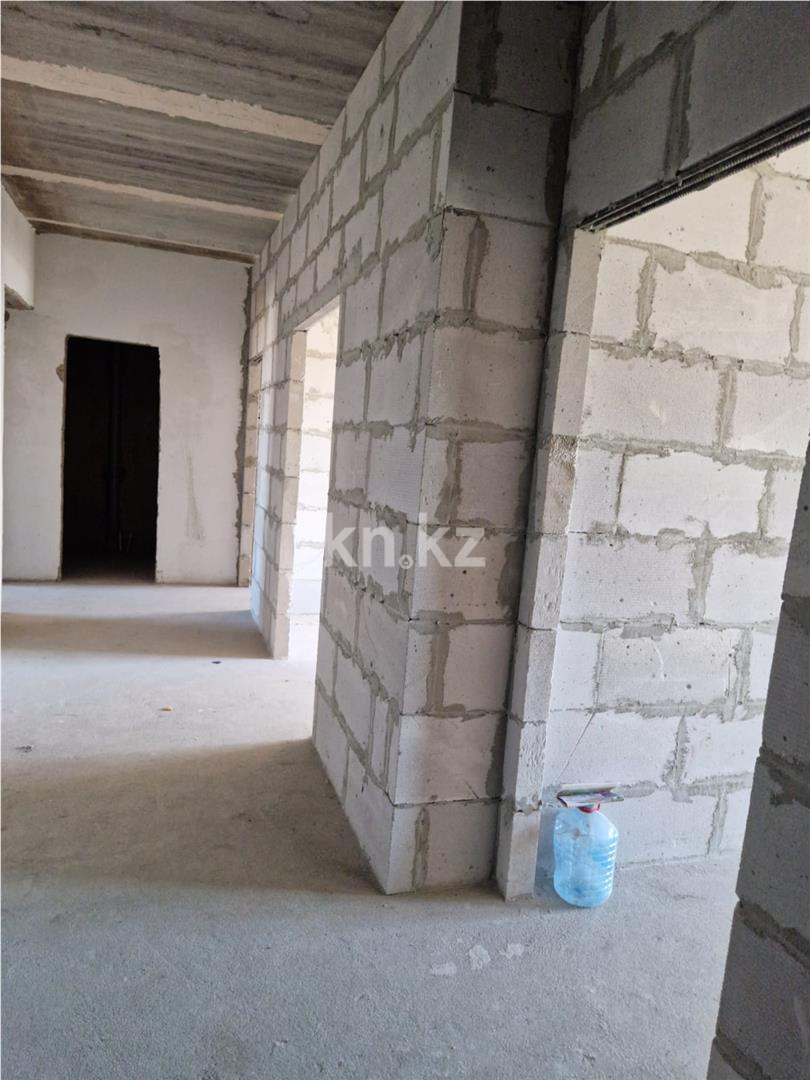 Продажа 3-комнатной квартиры, 93 м², ул. Гапеева в Караганде - фото 12