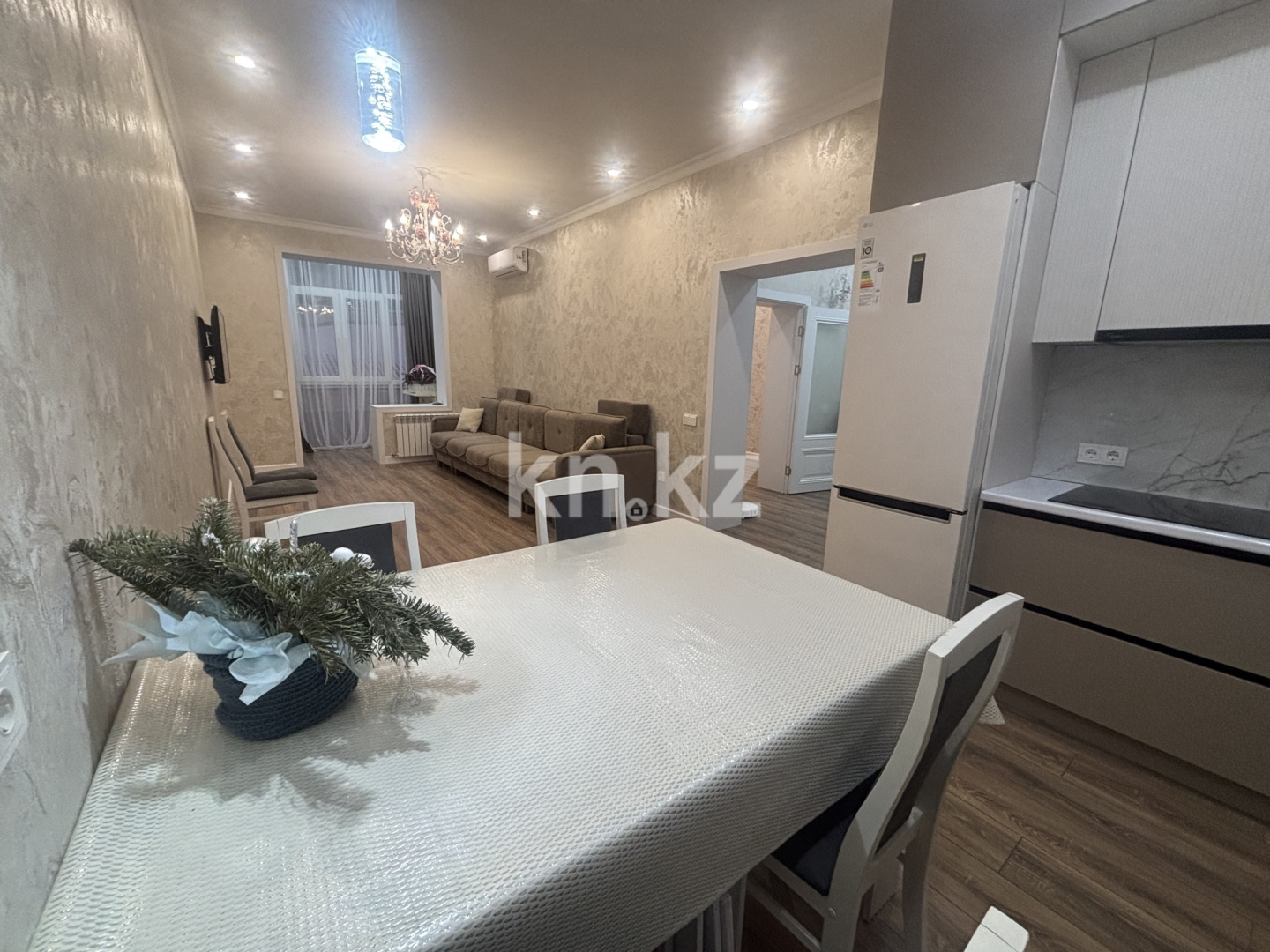 Аренда 3-комнатной квартиры, 90 м², пр. Республики, дом  49 - Аренда квартир помесячно в Караганде фото 8 из 37