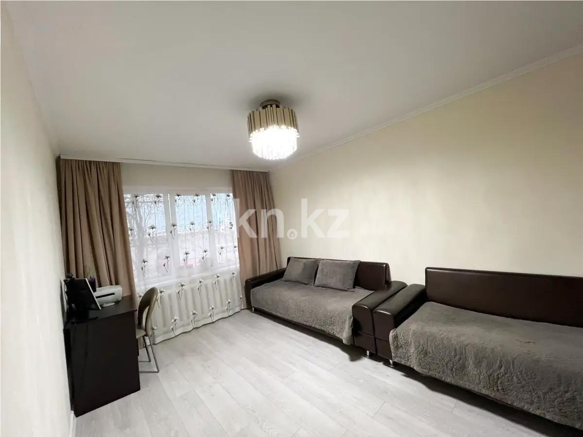 Продажа 4-комнатной квартиры, 73.4 м², 8 мкр., дом  37 - Продажа квартир в Казахстане фото 1 из 6