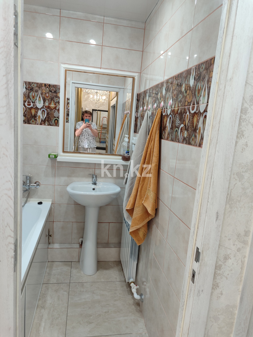 Аренда 3-комнатной квартиры, 76 м², пр. Республики, дом  10 - Аренда жилой и коммерческой недвижимости в Темиртау фото 17 из 19