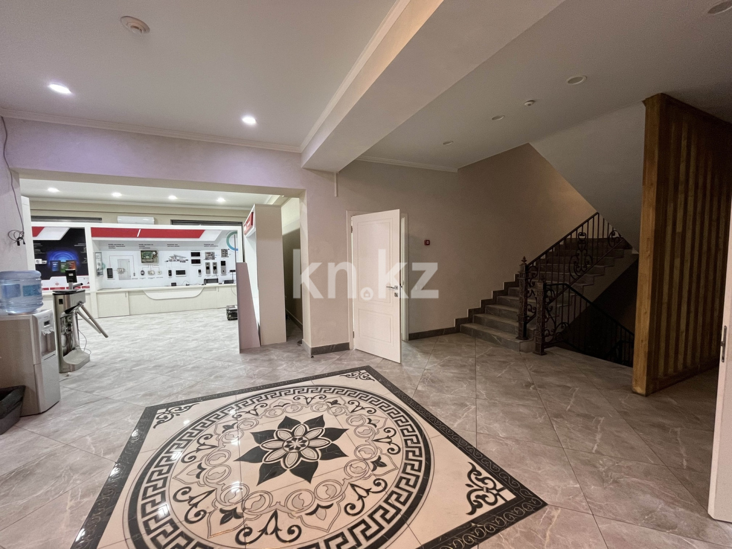 Аренда помещения - Аренда офисных и торговых помещений в Алматы в Бостандыкском р-не фото 5 из 19