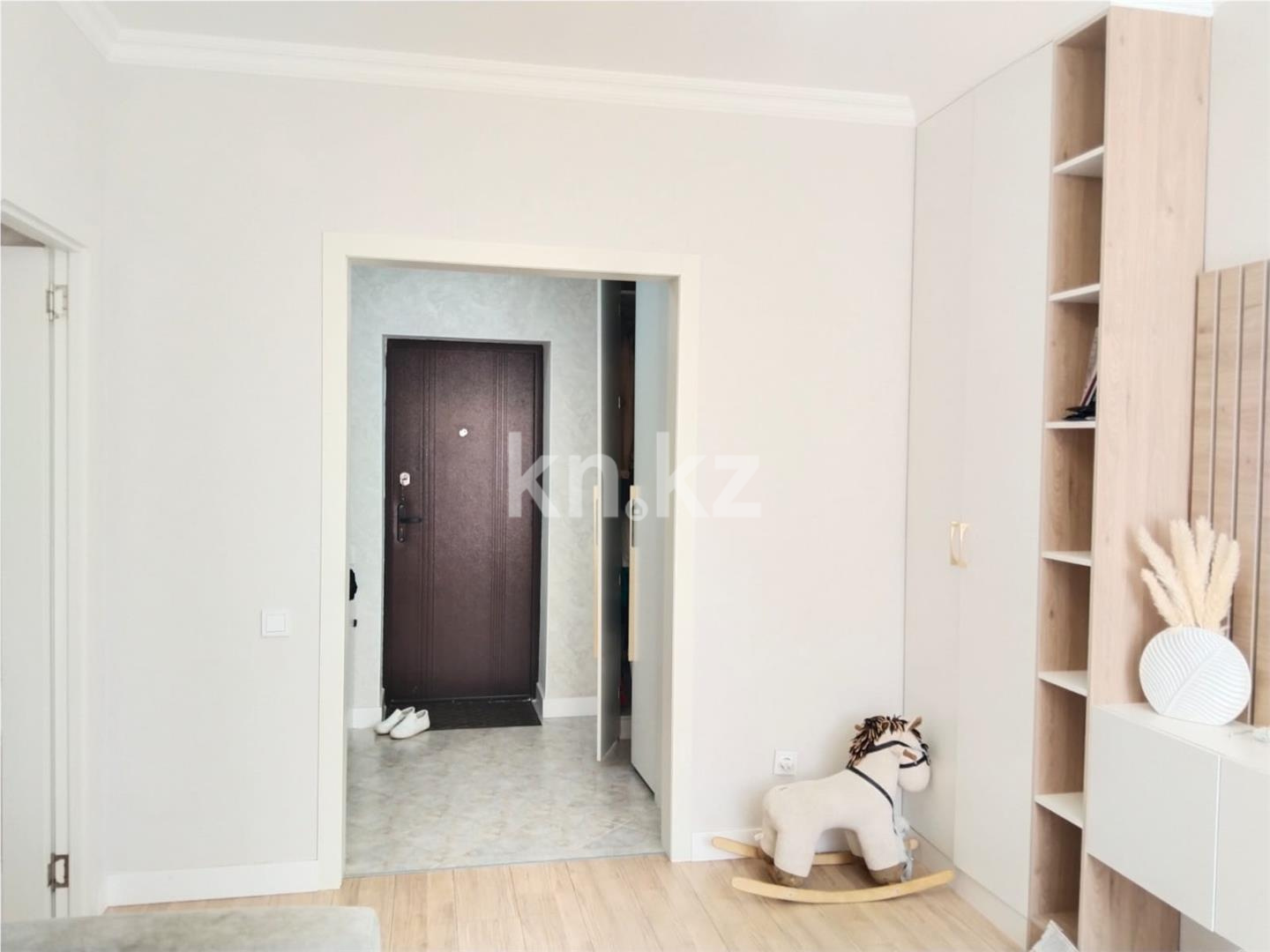 Продажа 1-комнатной квартиры, 33.2 м², ул. Бокейхана в Астане - фото 2