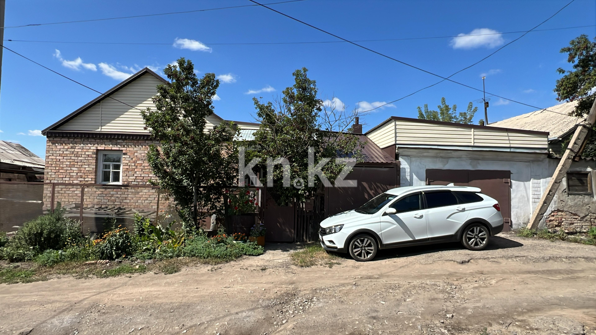Продажа 4-комнатного дома, 65 м², ул. Бадаева - Продажа домов, коттеджей в Караганде с фото фото 1 из 32